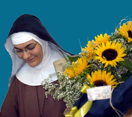 PIA_FIORI._FONDO_BLU_jpg